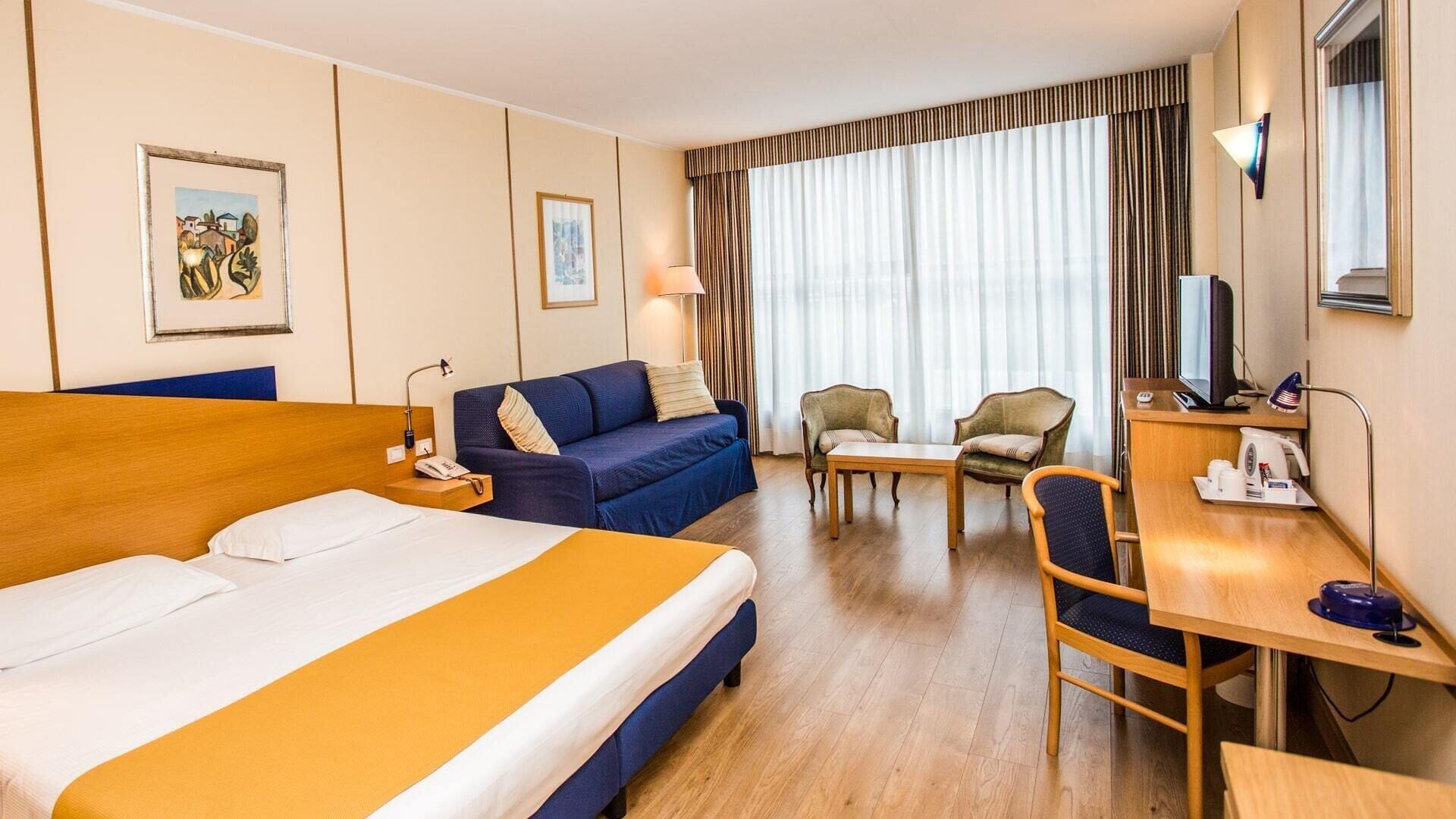 Hotel Express Aosta East Pollein Exteriör bild