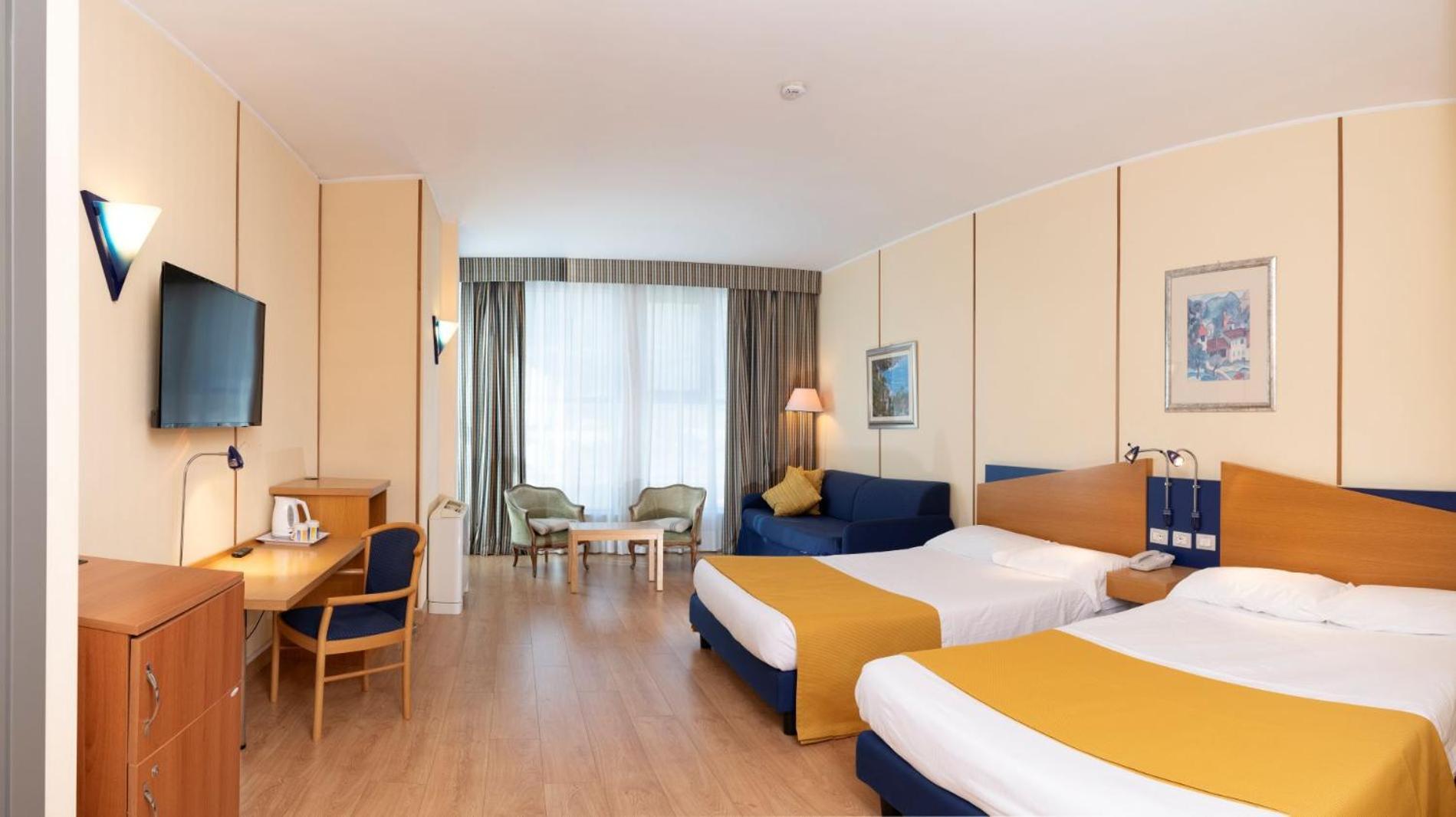 Hotel Express Aosta East Pollein Exteriör bild